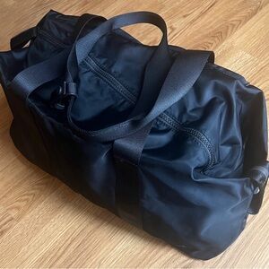 Lululemon / Athletica all day duffel duffle bag gym carry all new never used!
